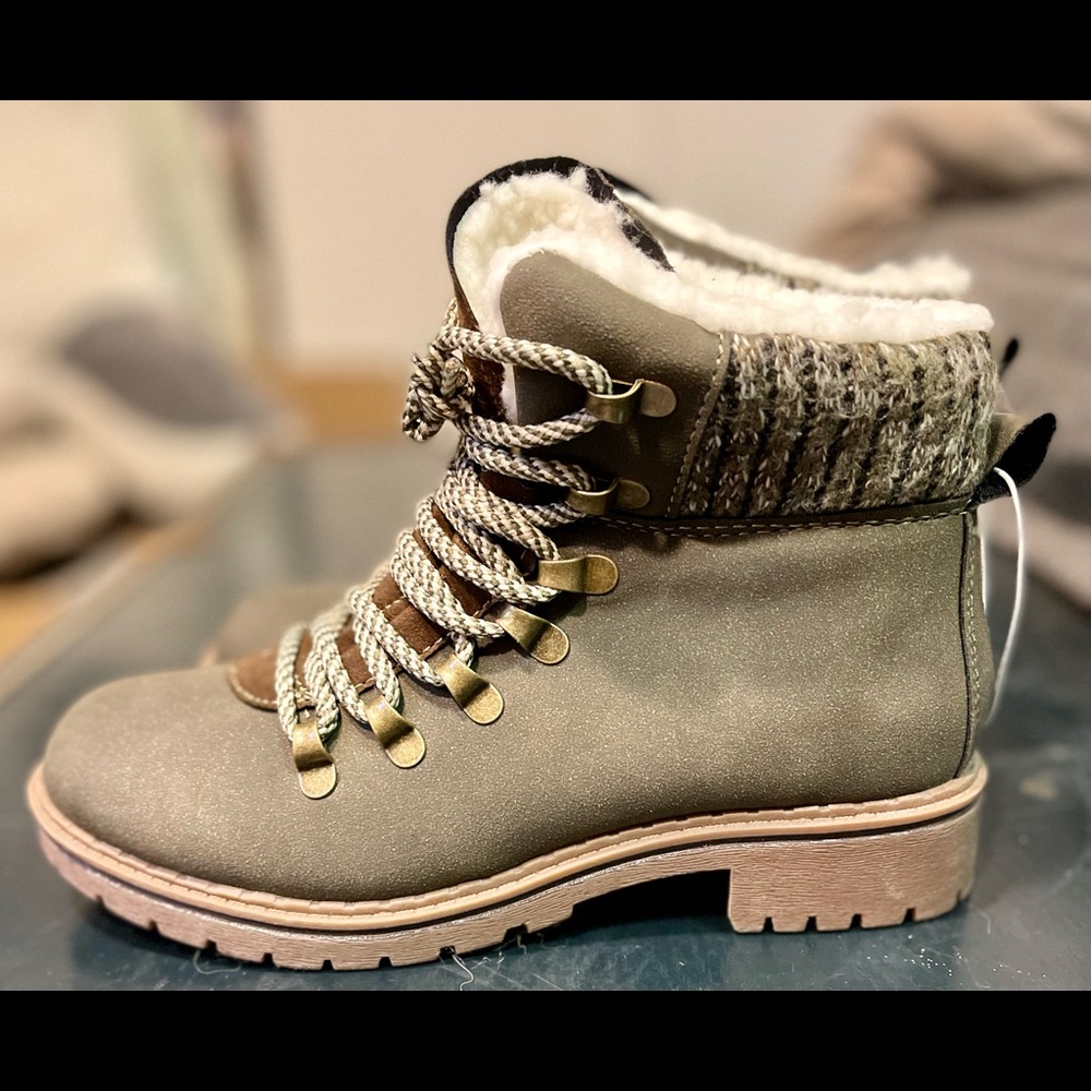 Falls Creek women’s booties